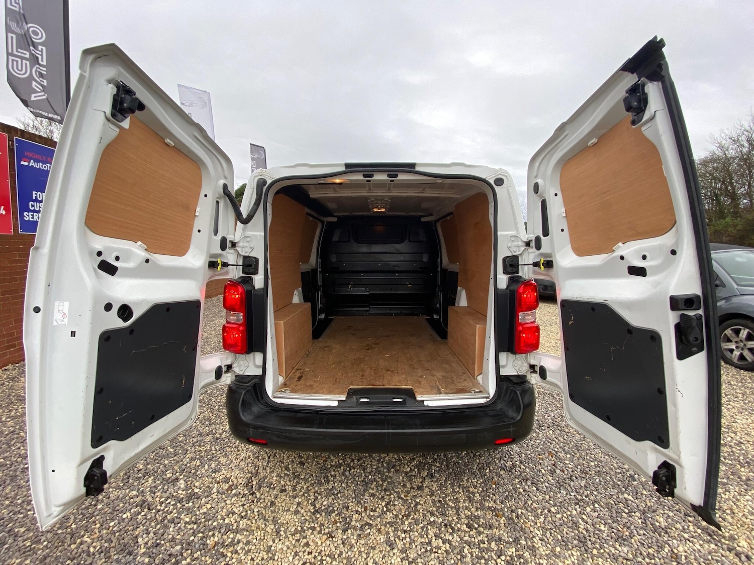 Used Peugeot Expert 2020 for sale - 76771688: Photo 12