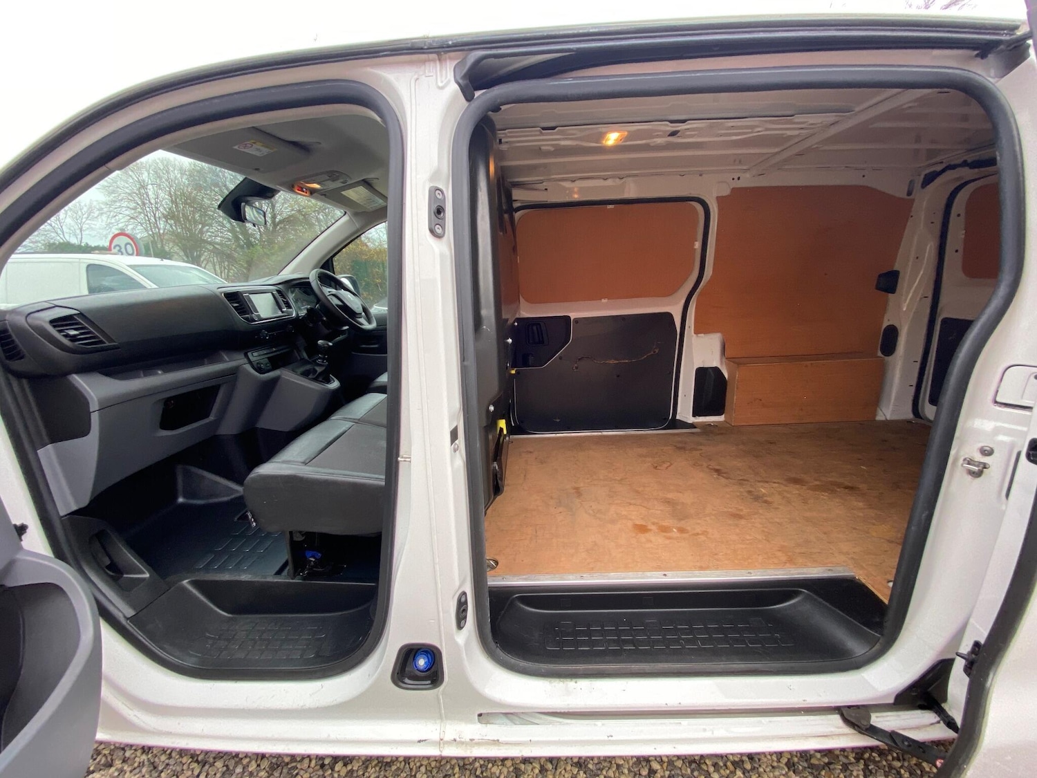 Used Peugeot Expert 2020 for sale - 76771688: Photo 18