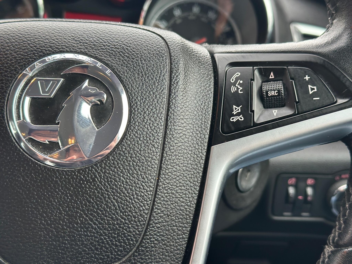 Used Vauxhall Astra 2014 for sale - 77993983: Photo 36