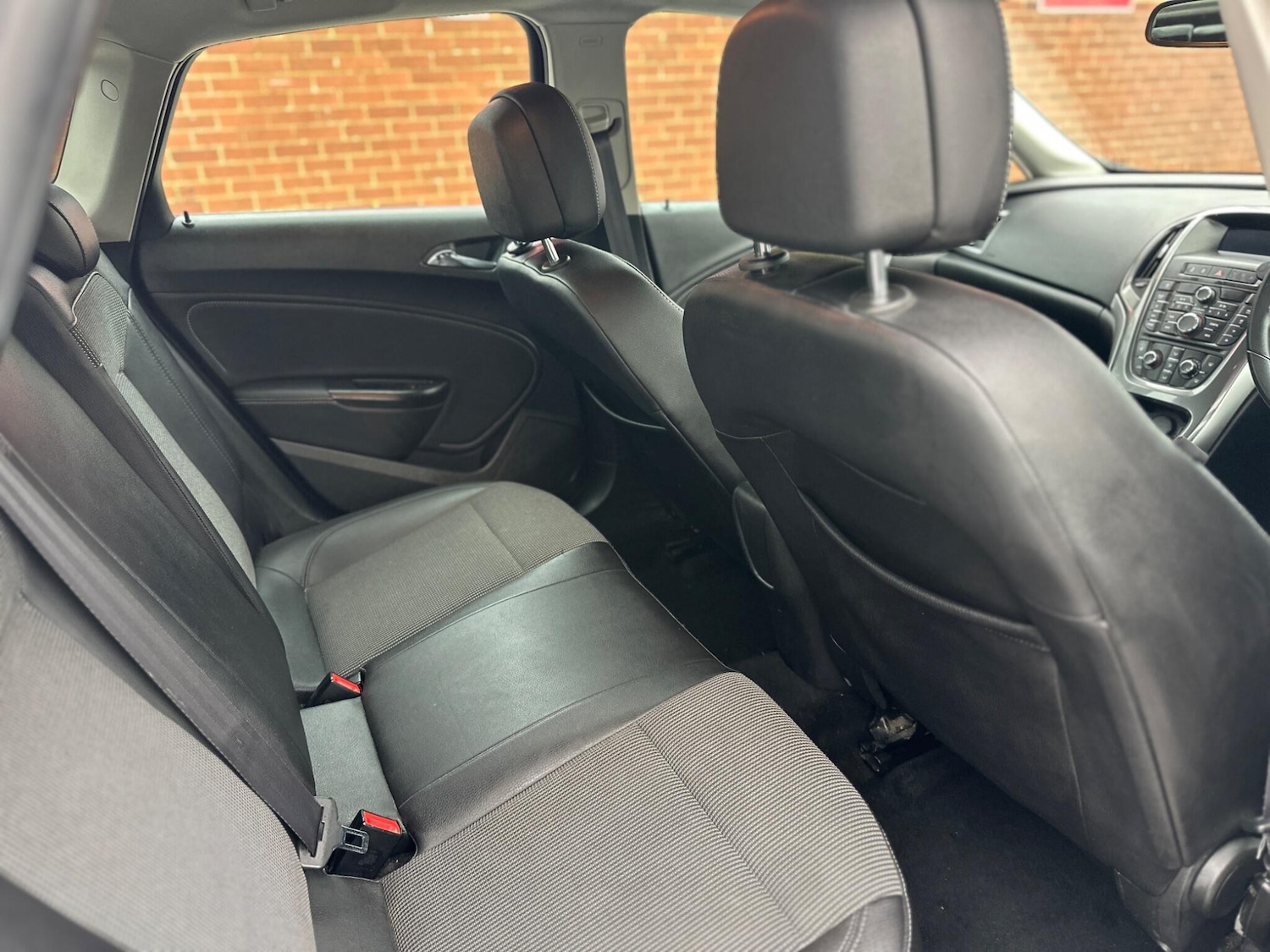 Used Vauxhall Astra 2014 for sale - 77993983: Photo 7