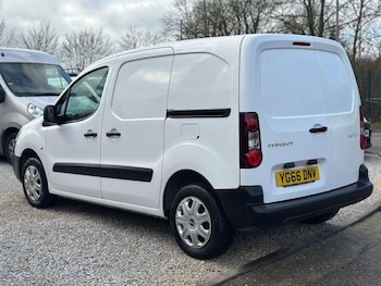 Used Peugeot Partner 2017 for sale - 77646556: Photo