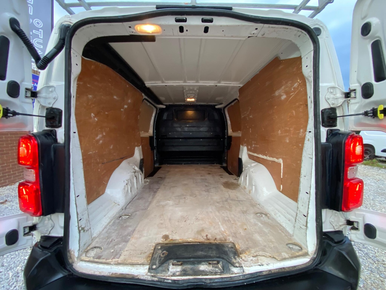 Used Vauxhall Vivaro 2020 for sale - 76992360: Photo 10