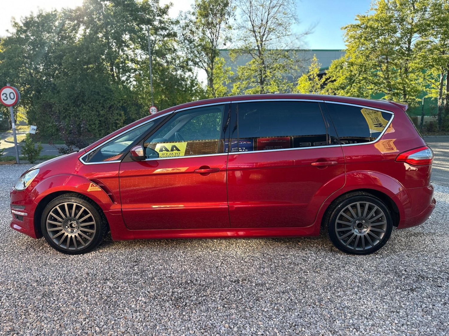 Used Ford S-Max 2014 for sale - 76918514: Photo 17