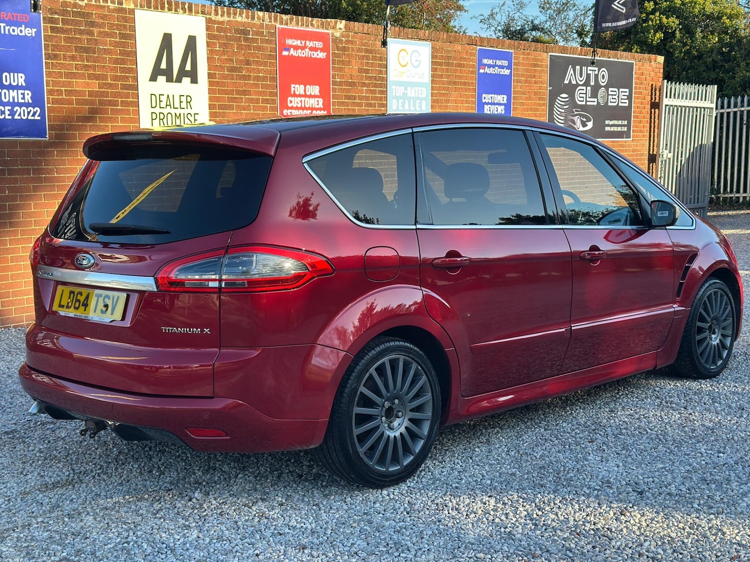Used Ford S-Max 2014 for sale - 76918514: Photo 4