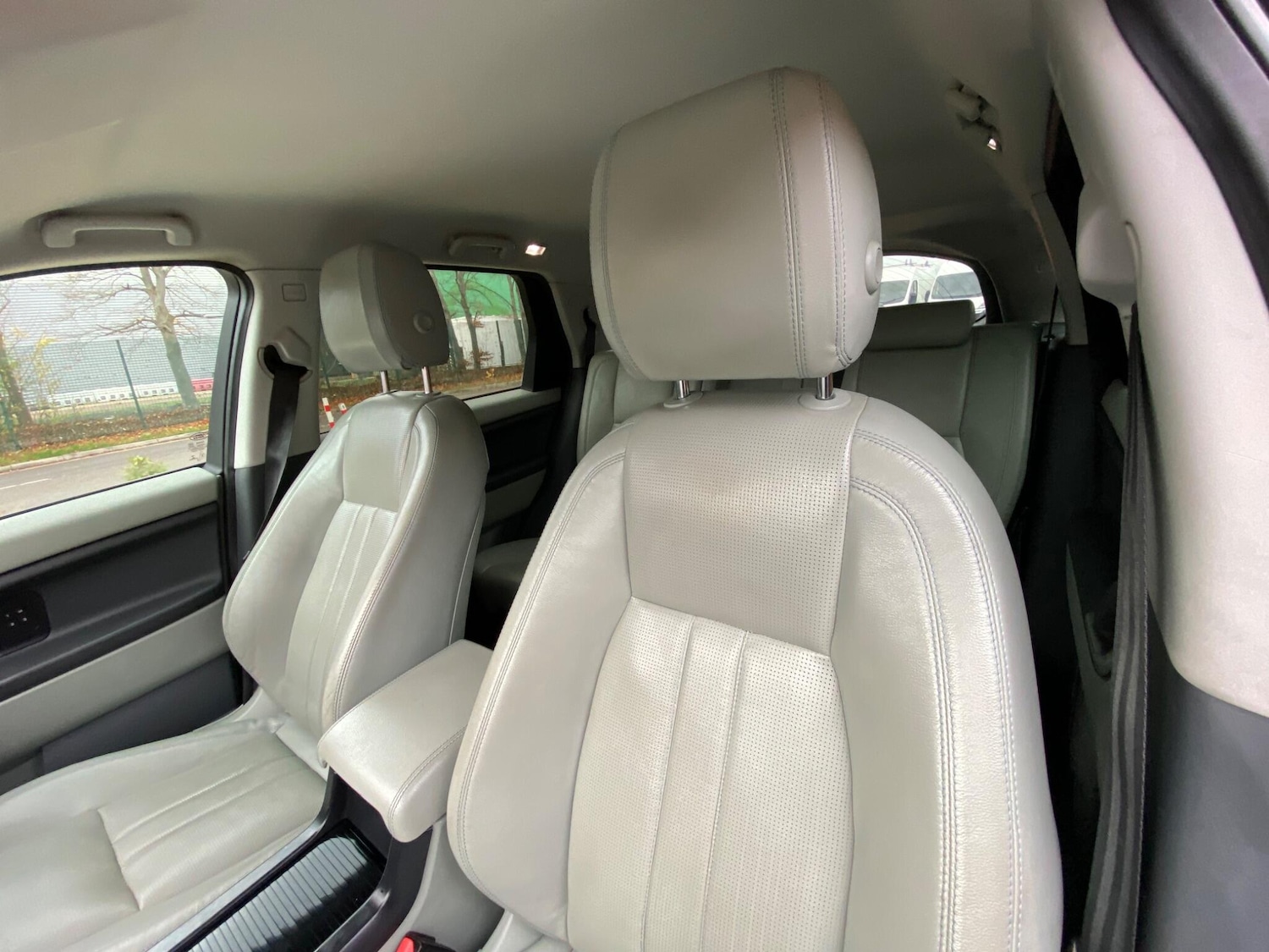 Used Land Rover Discovery Sport for sale - 76996218: Photo 24