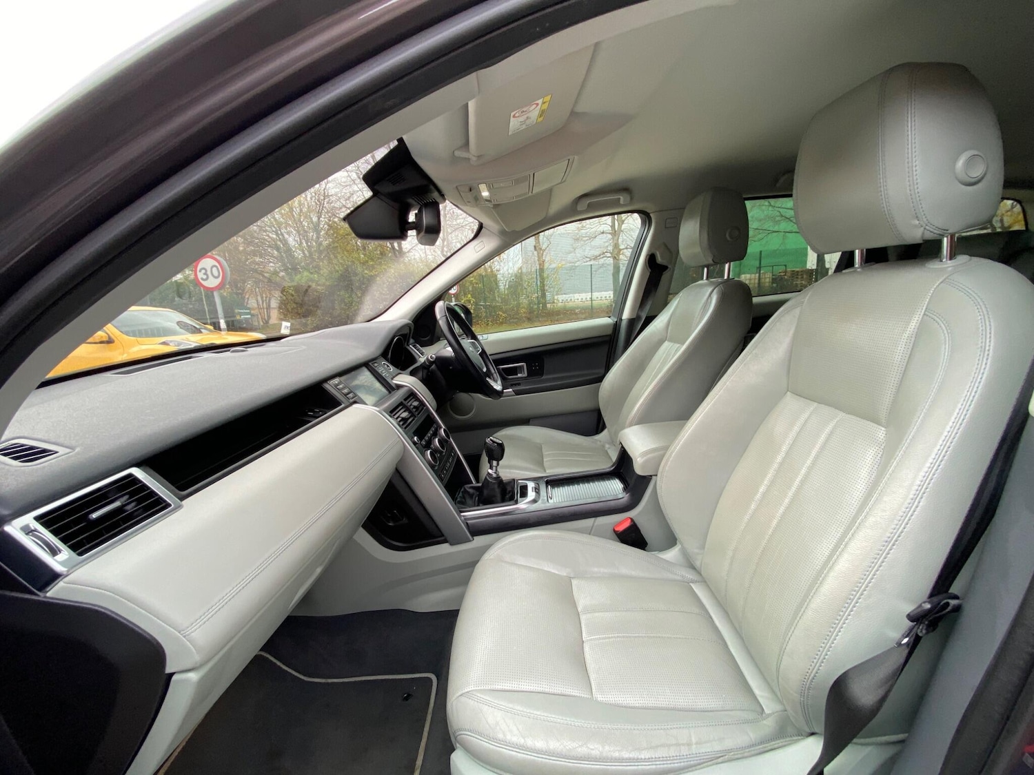 Used Land Rover Discovery Sport for sale - 76996218: Photo 43