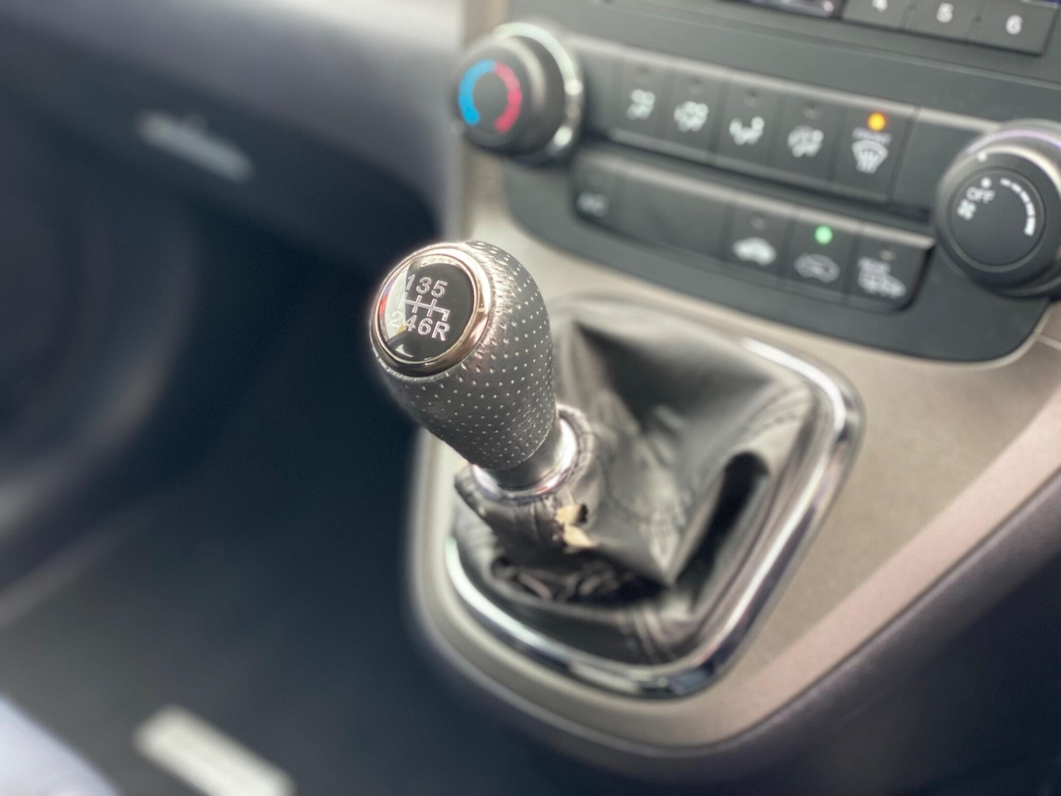 Used Honda CR-V 2011 for sale - 76397981: Photo 28