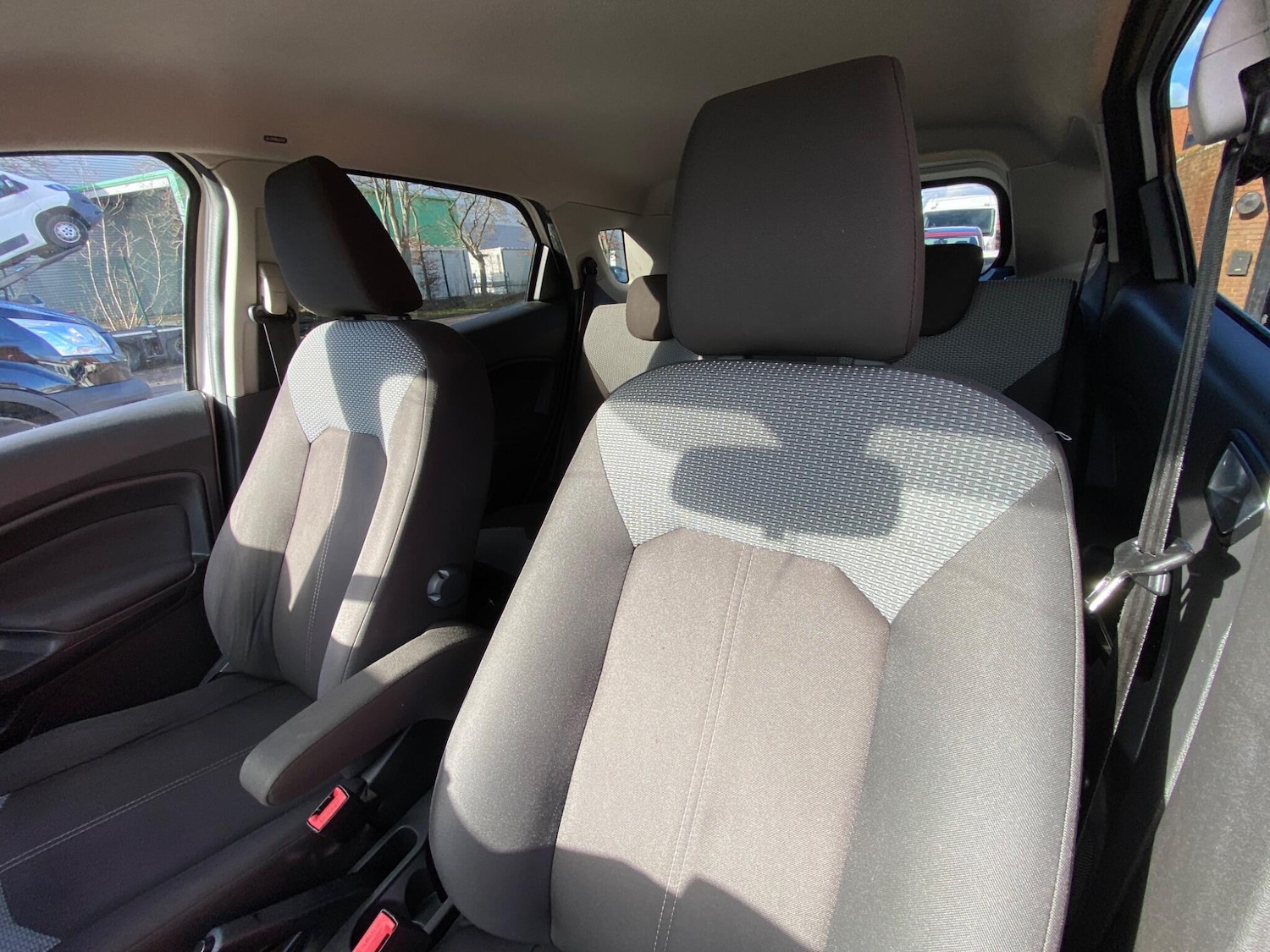 Used Ford Ecosport 2015 for sale - 77573885: Photo 15