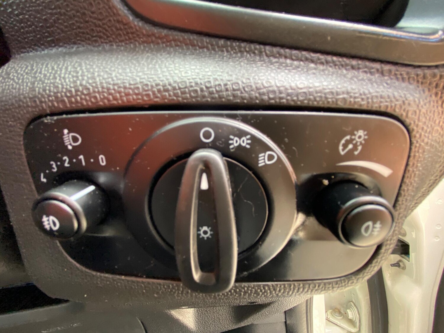 Used Ford Ecosport 2015 for sale - 77573885: Photo 43