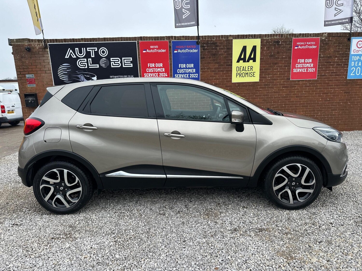Used Renault Captur 2014 for sale - 77839592: Photo 21