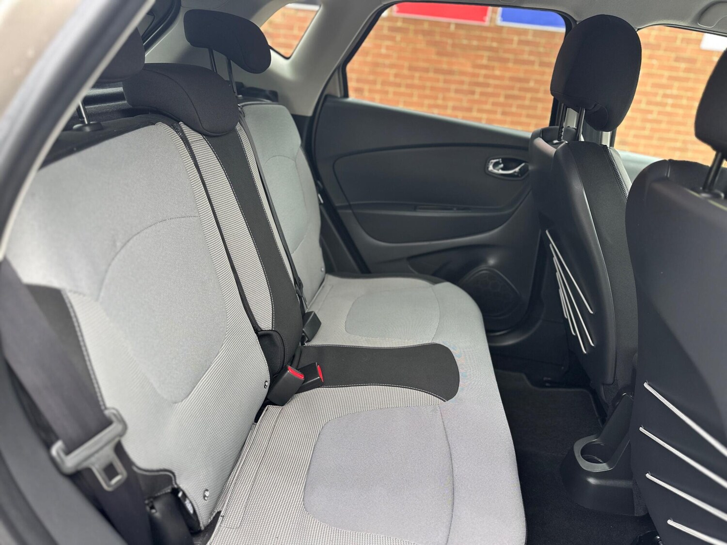 Used Renault Captur 2014 for sale - 77839592: Photo 30