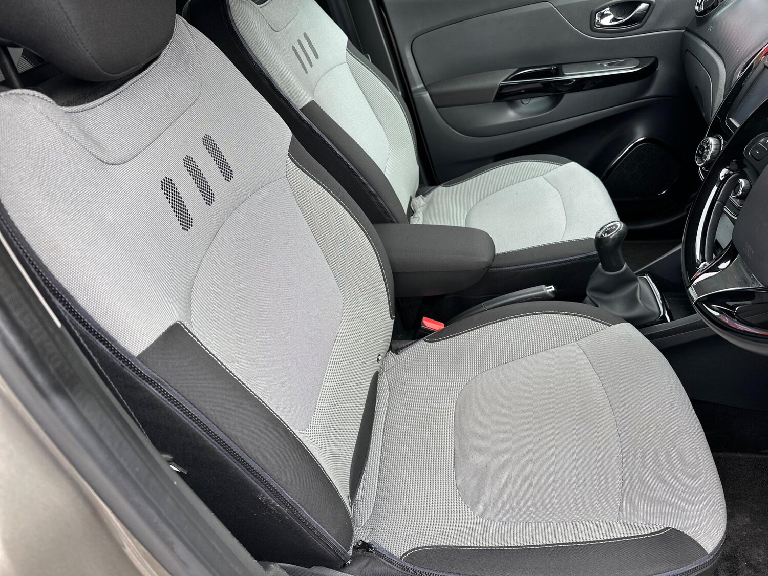 Used Renault Captur 2014 for sale - 77839592: Photo 31