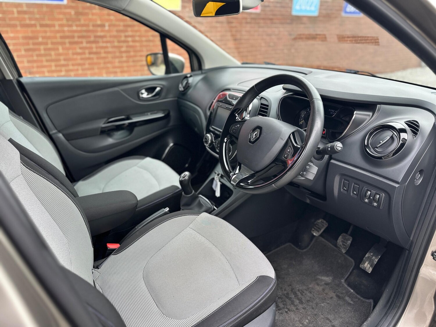 Used Renault Captur 2014 for sale - 77839592: Photo 6