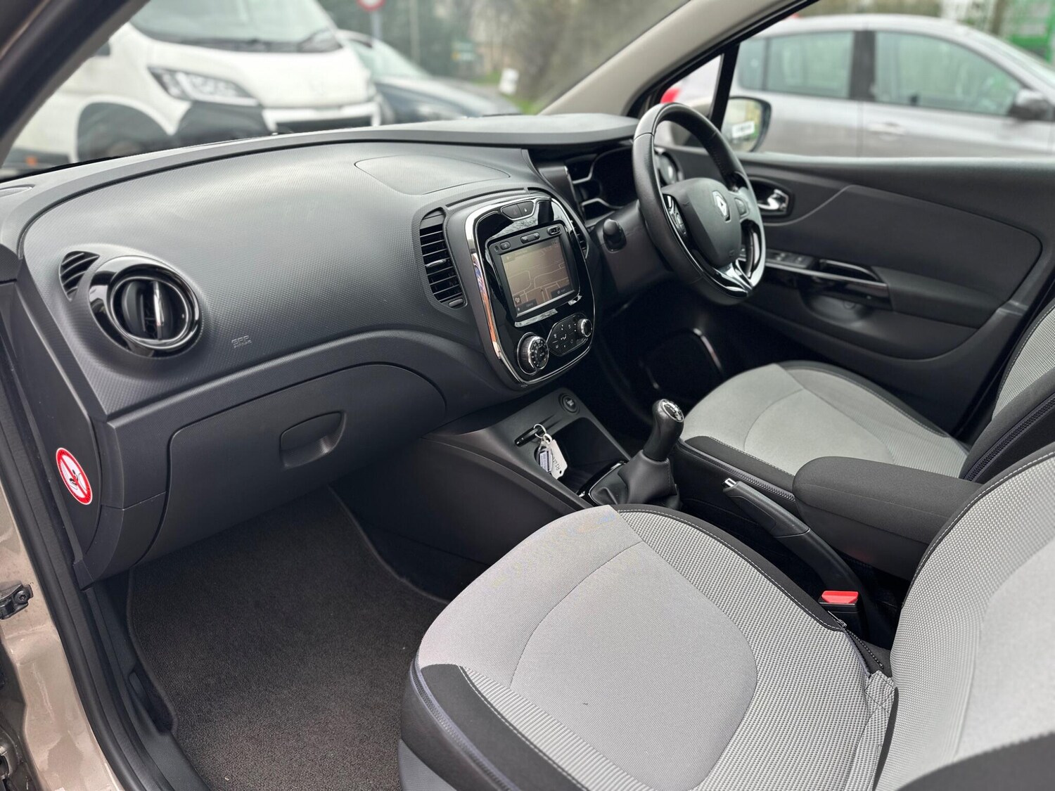 Used Renault Captur 2014 for sale - 77839592: Photo 8