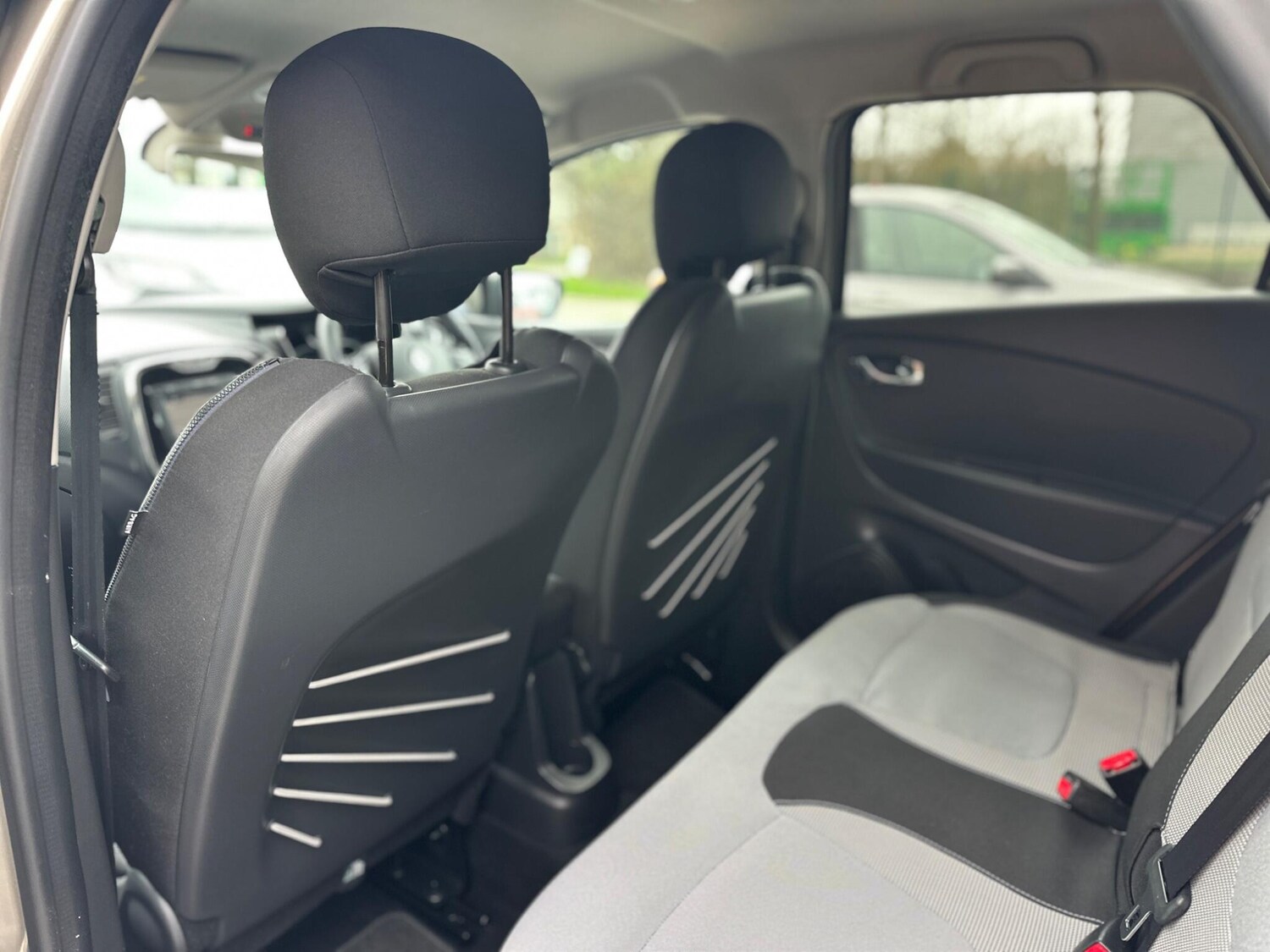 Used Renault Captur 2014 for sale - 77839592: Photo 9