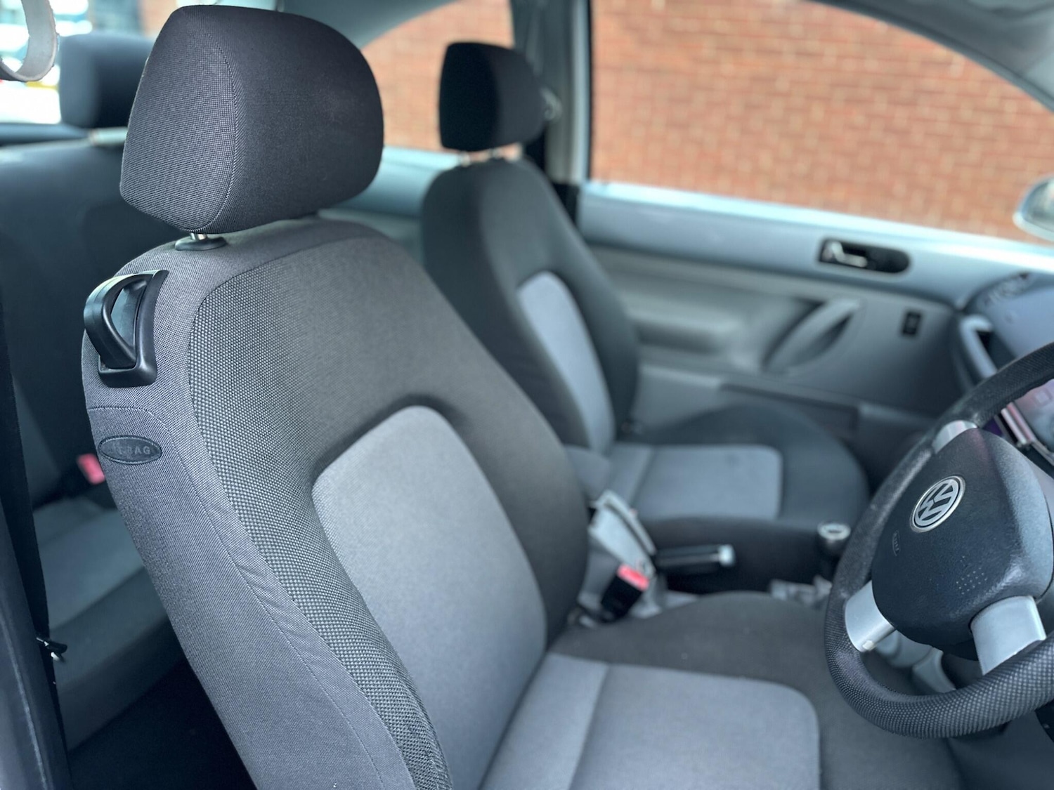 Used Volkswagen Beetle 2005 for sale - 77612147: Photo 25