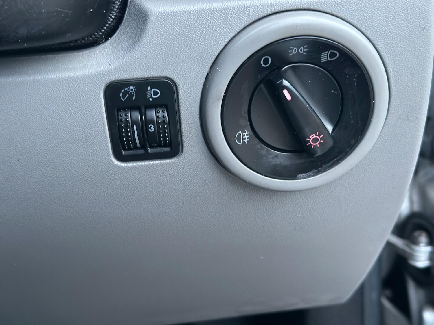 Used Volkswagen Beetle 2005 for sale - 77612147: Photo 42