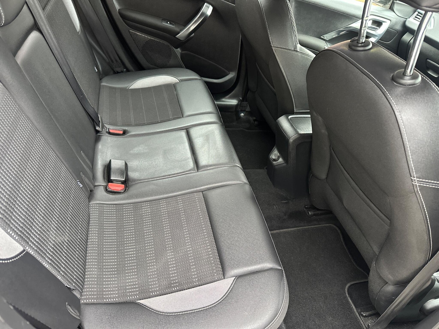 Used Peugeot 2008 2015 for sale - 76072580: Photo 26