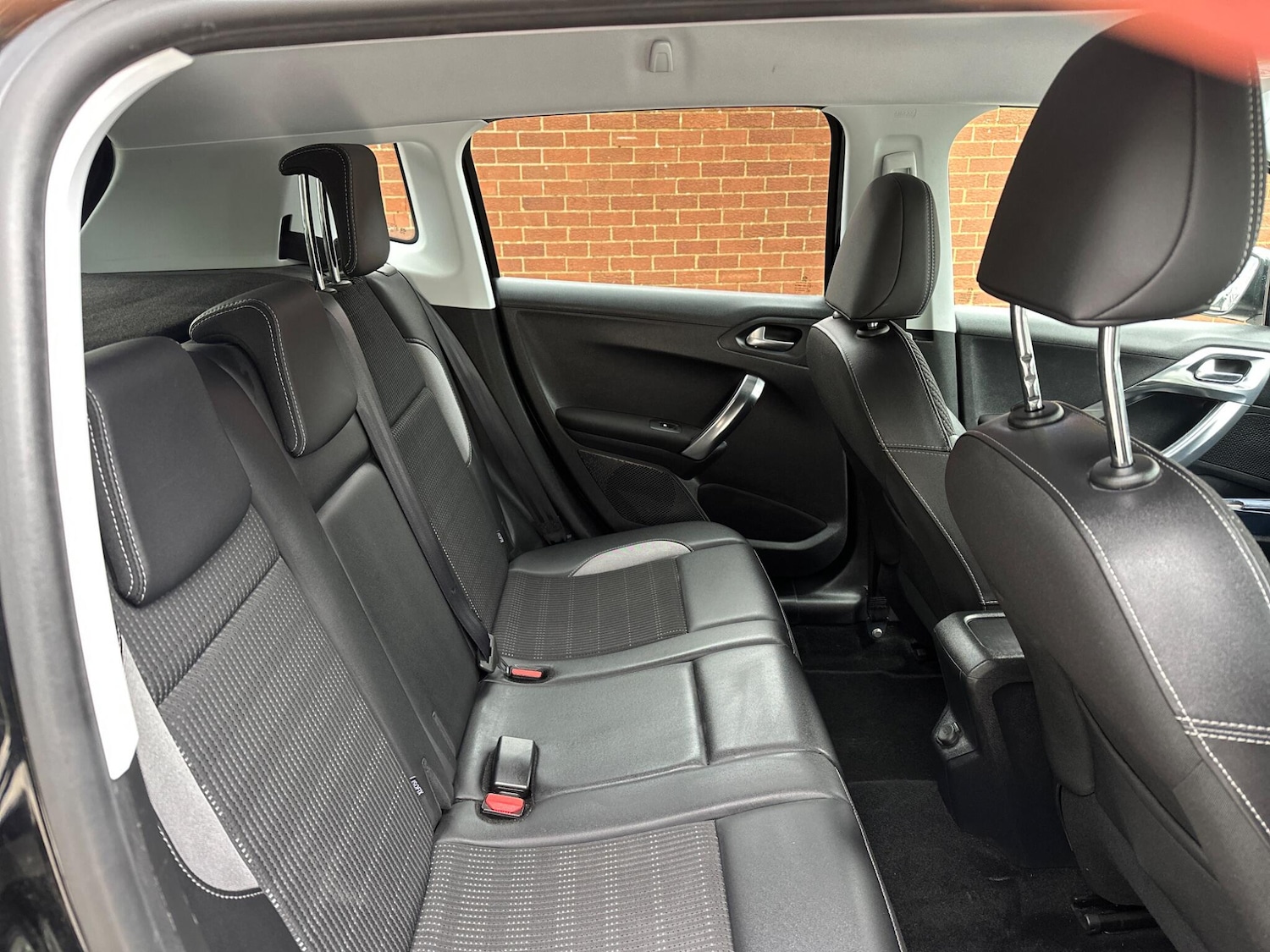 Used Peugeot 2008 2015 for sale - 76072580: Photo 27