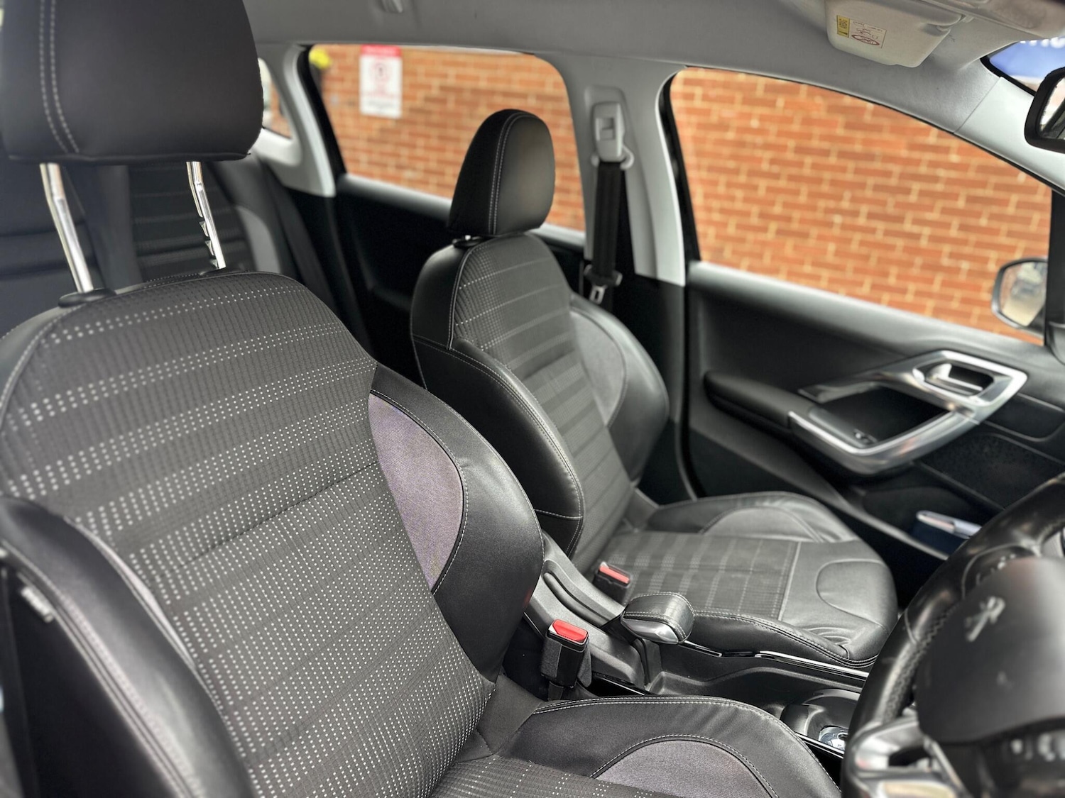 Used Peugeot 2008 2015 for sale - 76072580: Photo 31