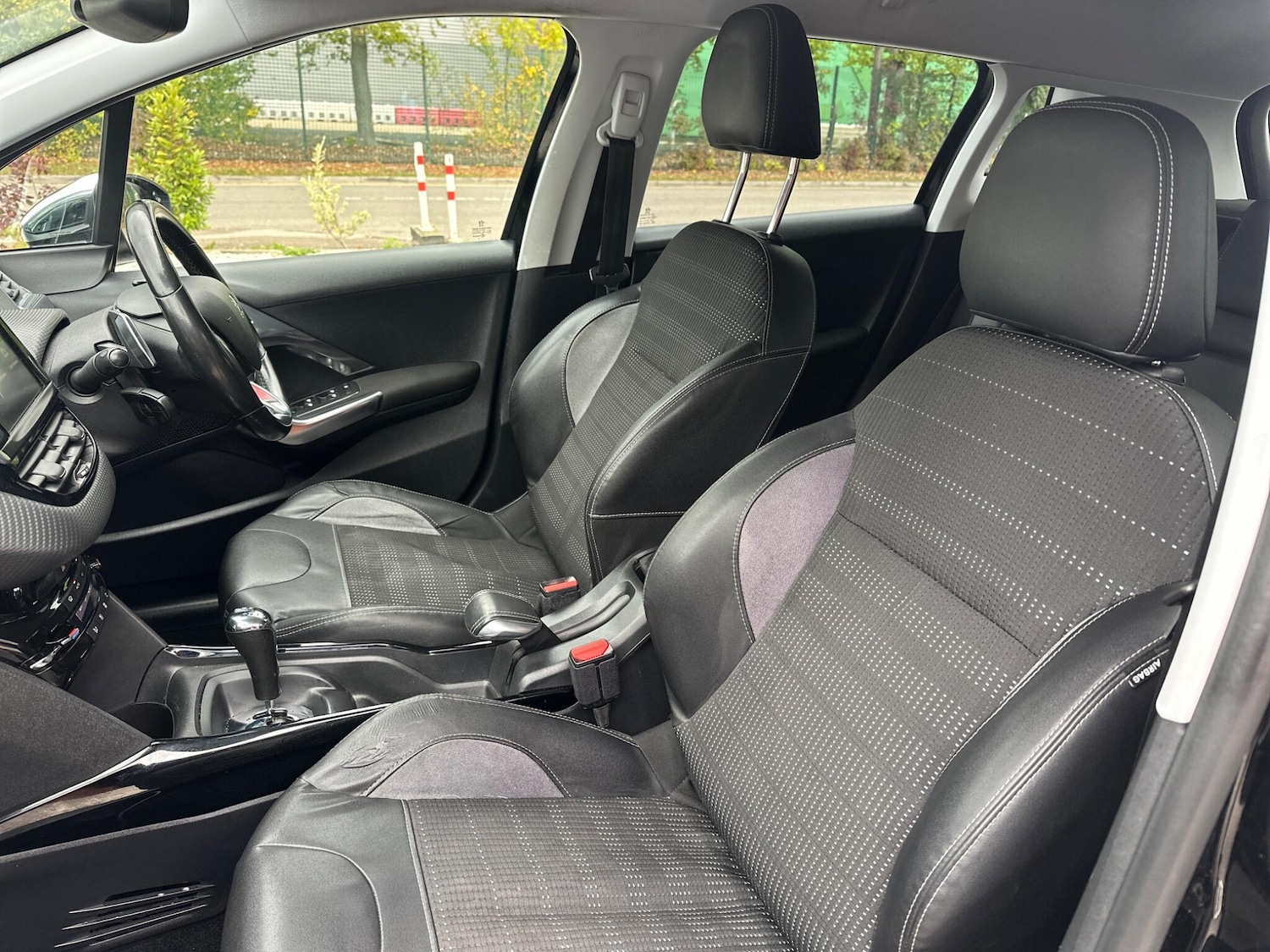 Used Peugeot 2008 2015 for sale - 76072580: Photo 42