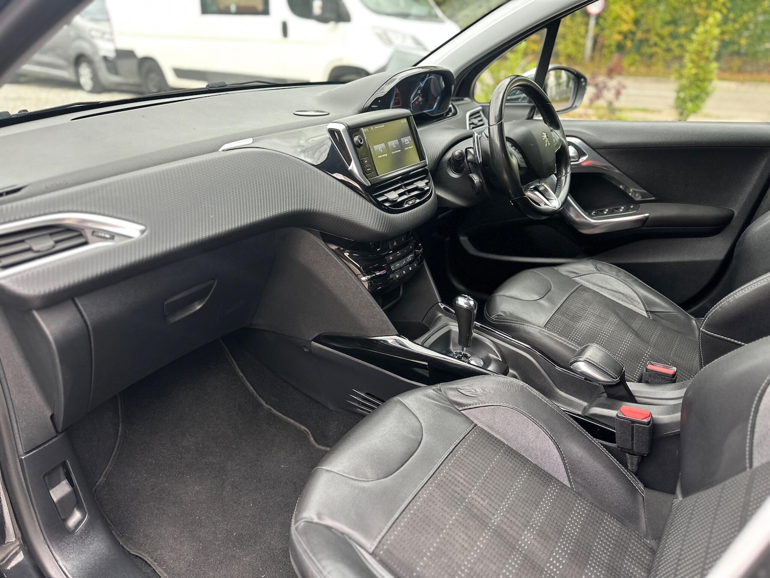 Used Peugeot 2008 2015 for sale - 76072580: Photo 8