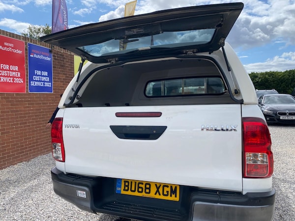 Used Toyota Hilux 2018 for sale - 75494230: Photo 38