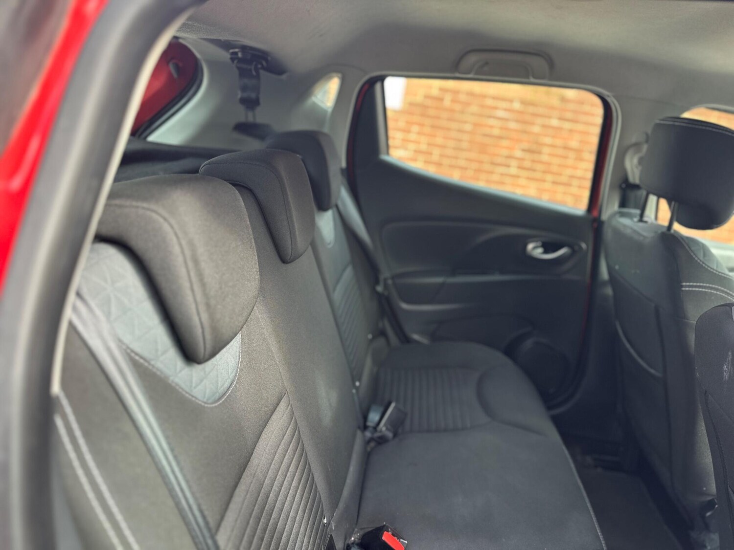 Used Renault Clio 2015 for sale - 77839903: Photo 15