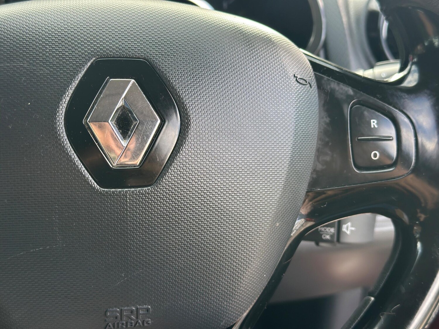 Used Renault Clio 2015 for sale - 77839903: Photo 25