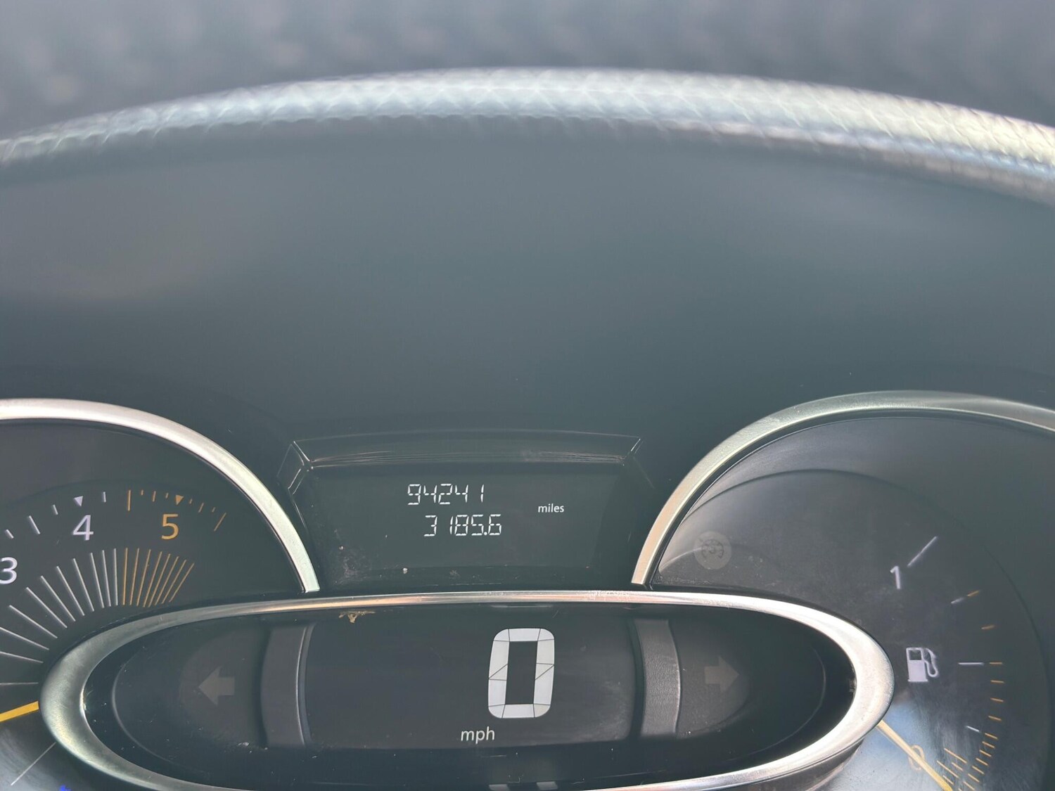 Used Renault Clio 2015 for sale - 77839903: Photo 26