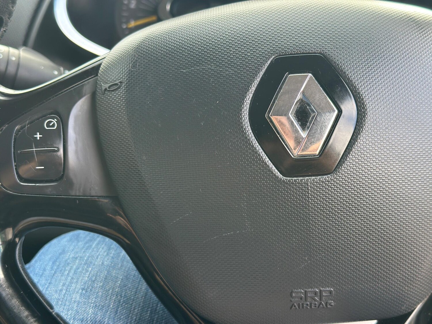 Used Renault Clio 2015 for sale - 77839903: Photo 30