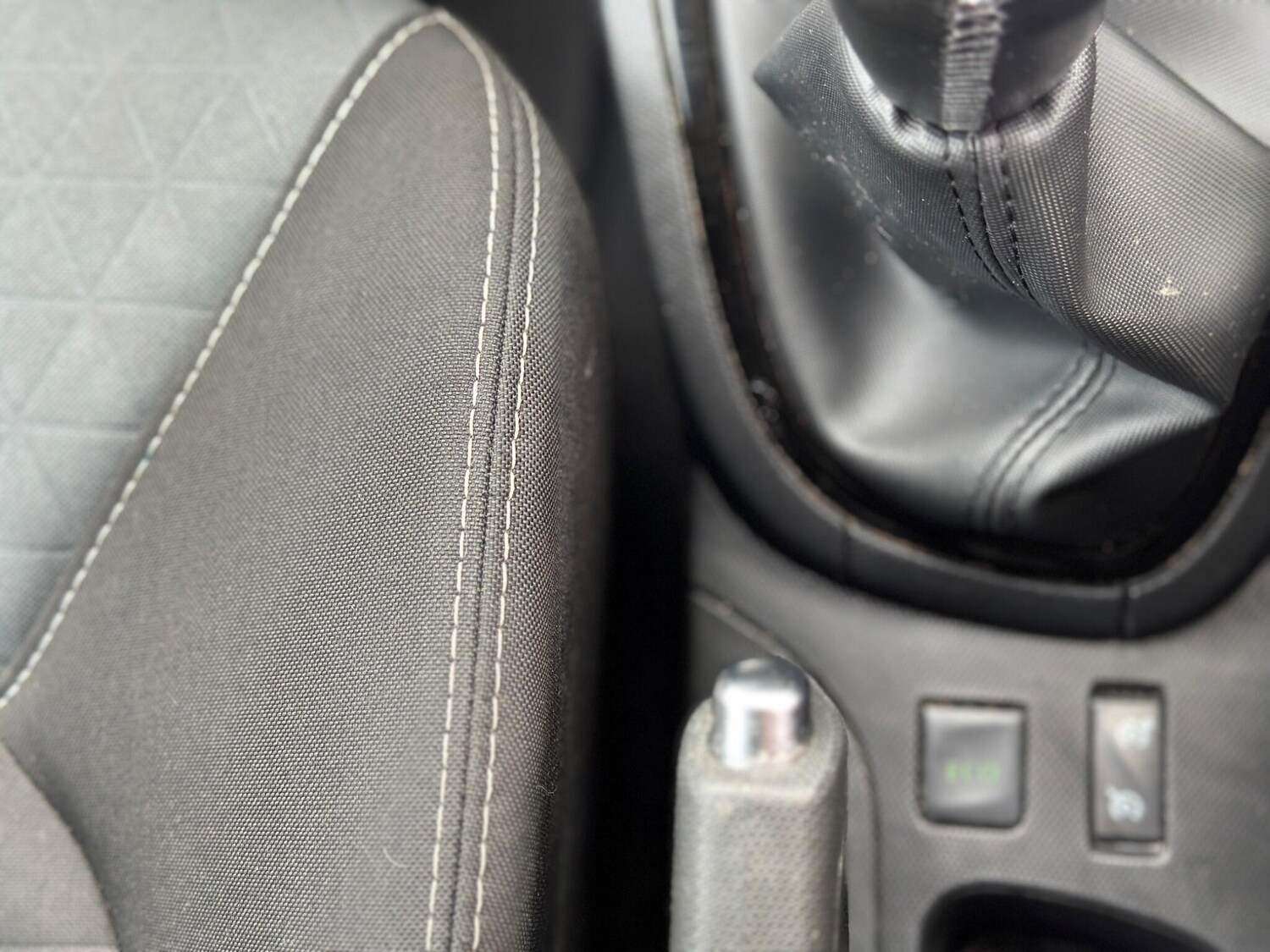 Used Renault Clio 2015 for sale - 77839903: Photo 33