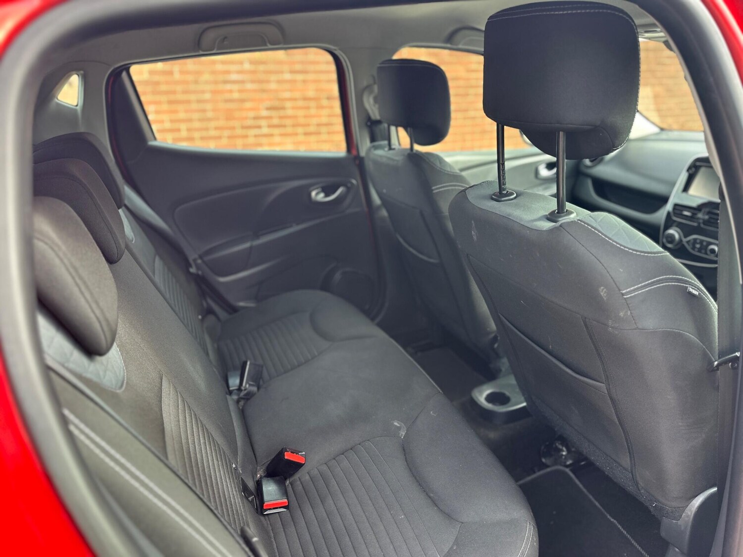 Used Renault Clio 2015 for sale - 77839903: Photo 7