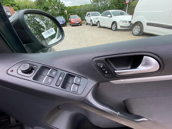 Used Volkswagen Tiguan 2015 for sale - 75564381: Photo 35