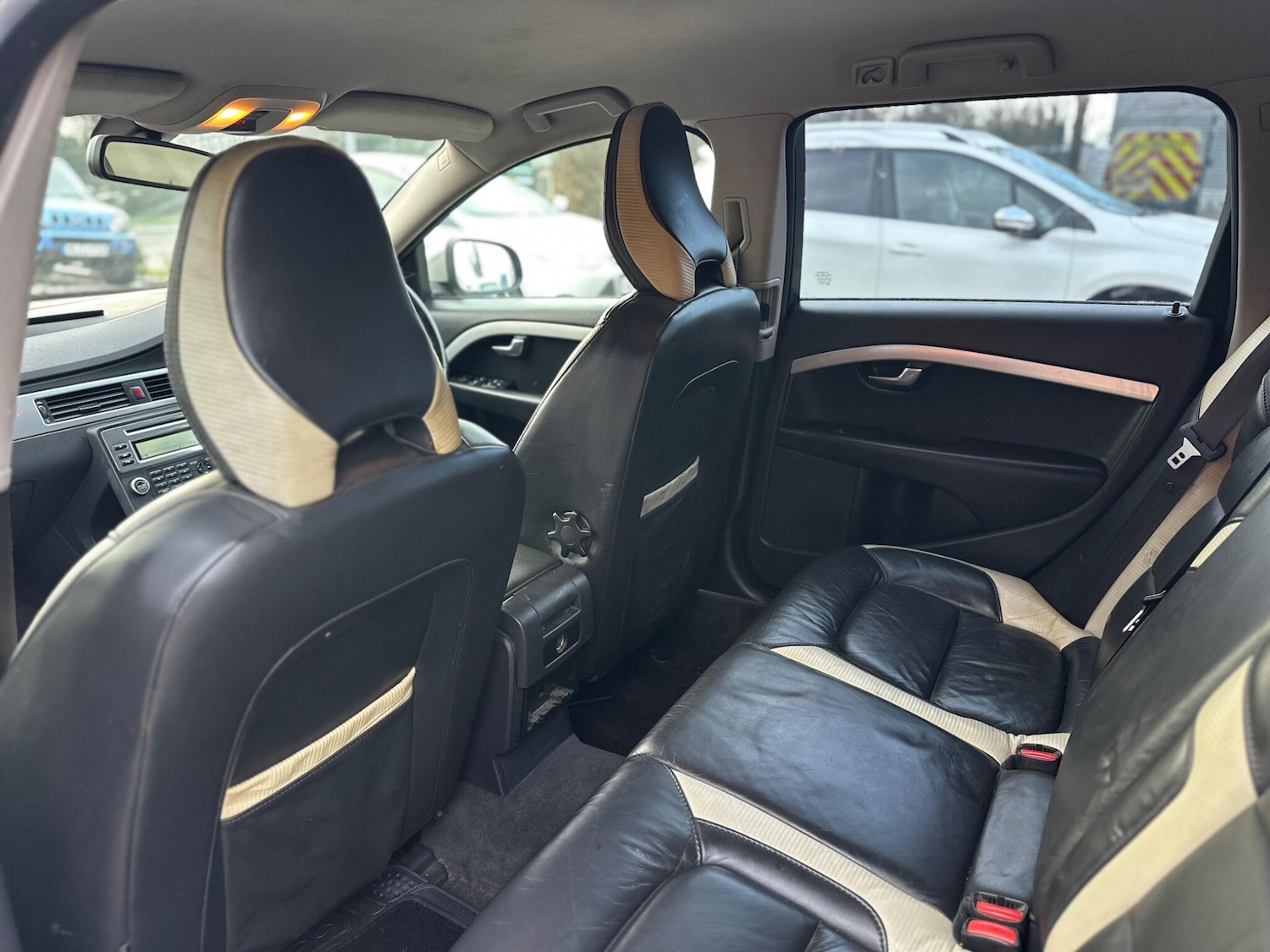 Used Volvo V70 2009 for sale - 77119859: Photo 10