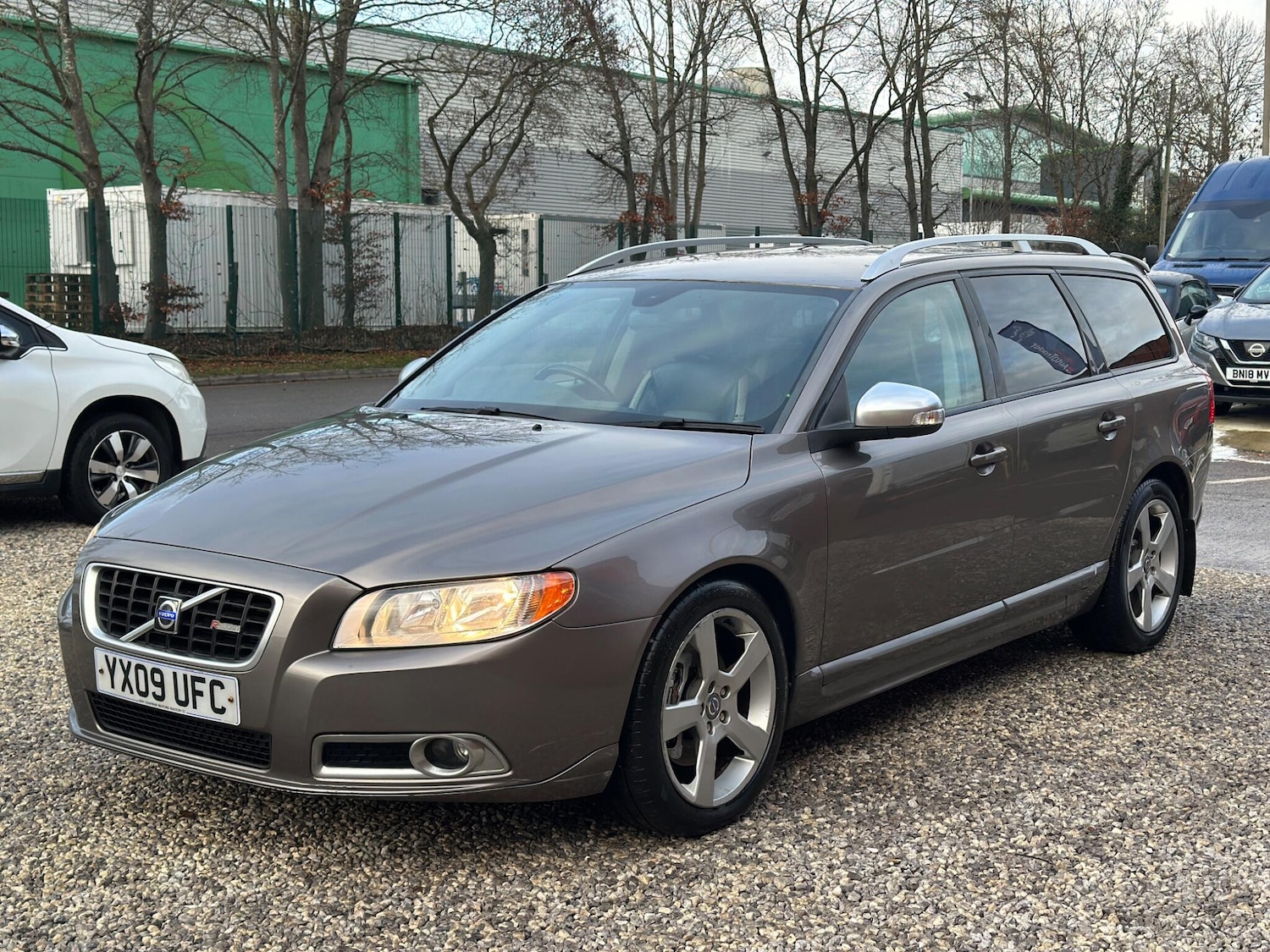 Used Volvo V70 2009 for sale - 77119859: Photo 3