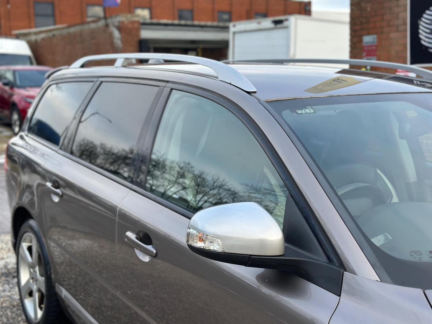 Used Volvo V70 2009 for sale - 77119859: Photo 30