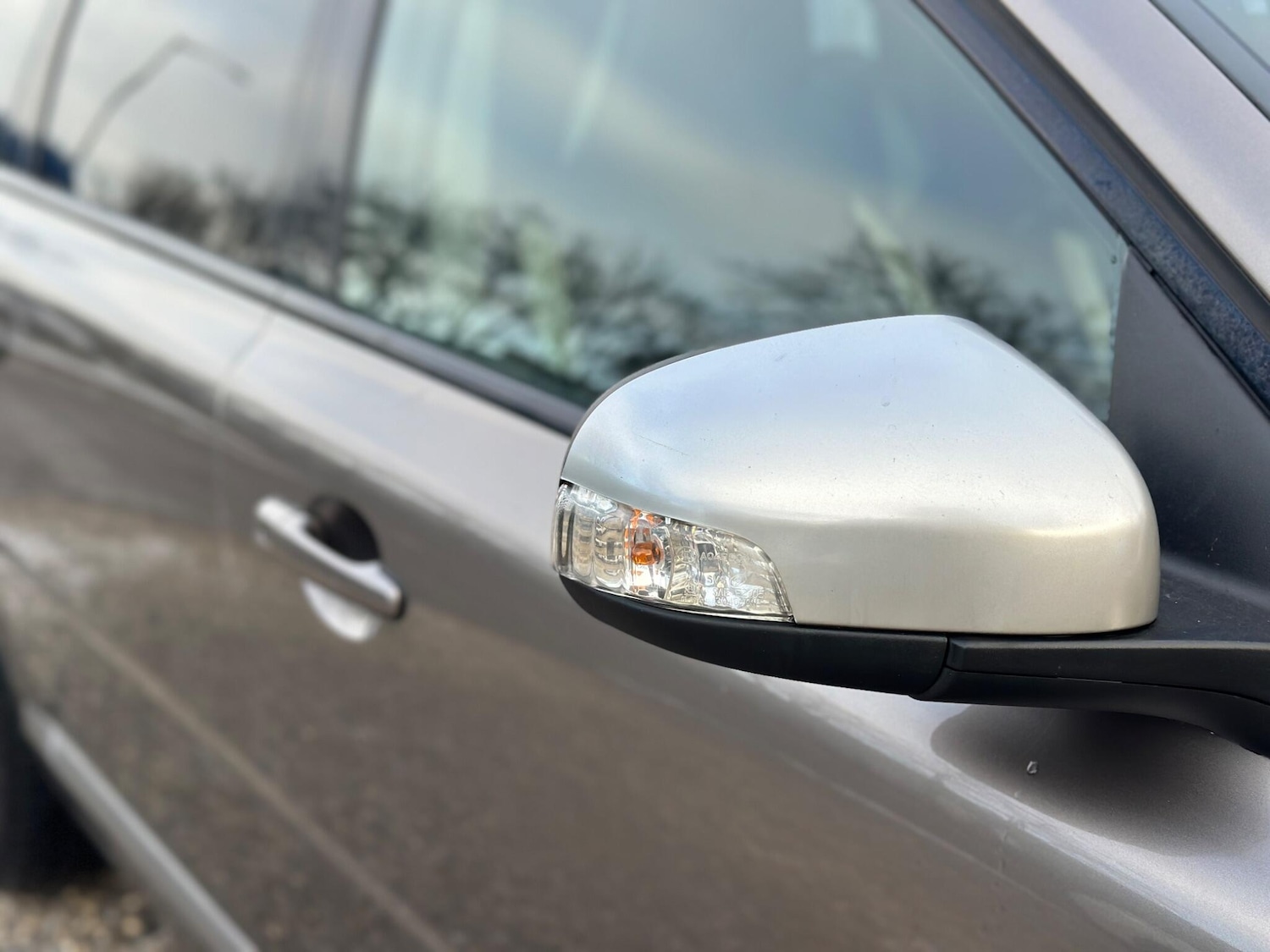 Used Volvo V70 2009 for sale - 77119859: Photo 42