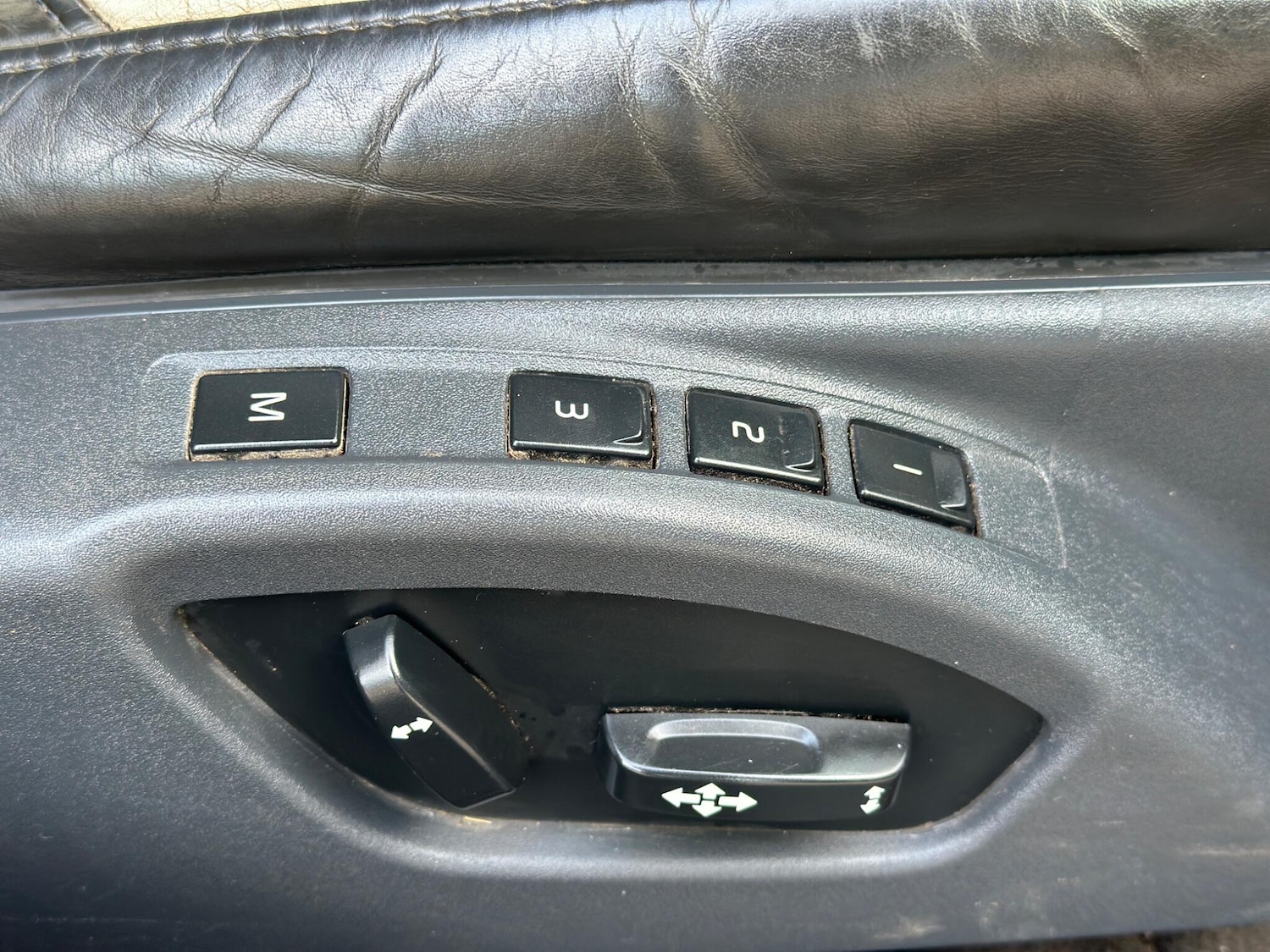 Used Volvo V70 2009 for sale - 77119859: Photo 45