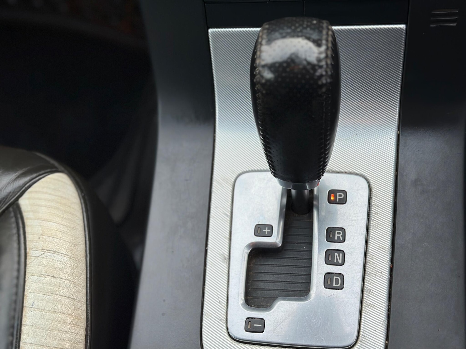 Used Volvo V70 2009 for sale - 77119859: Photo 46