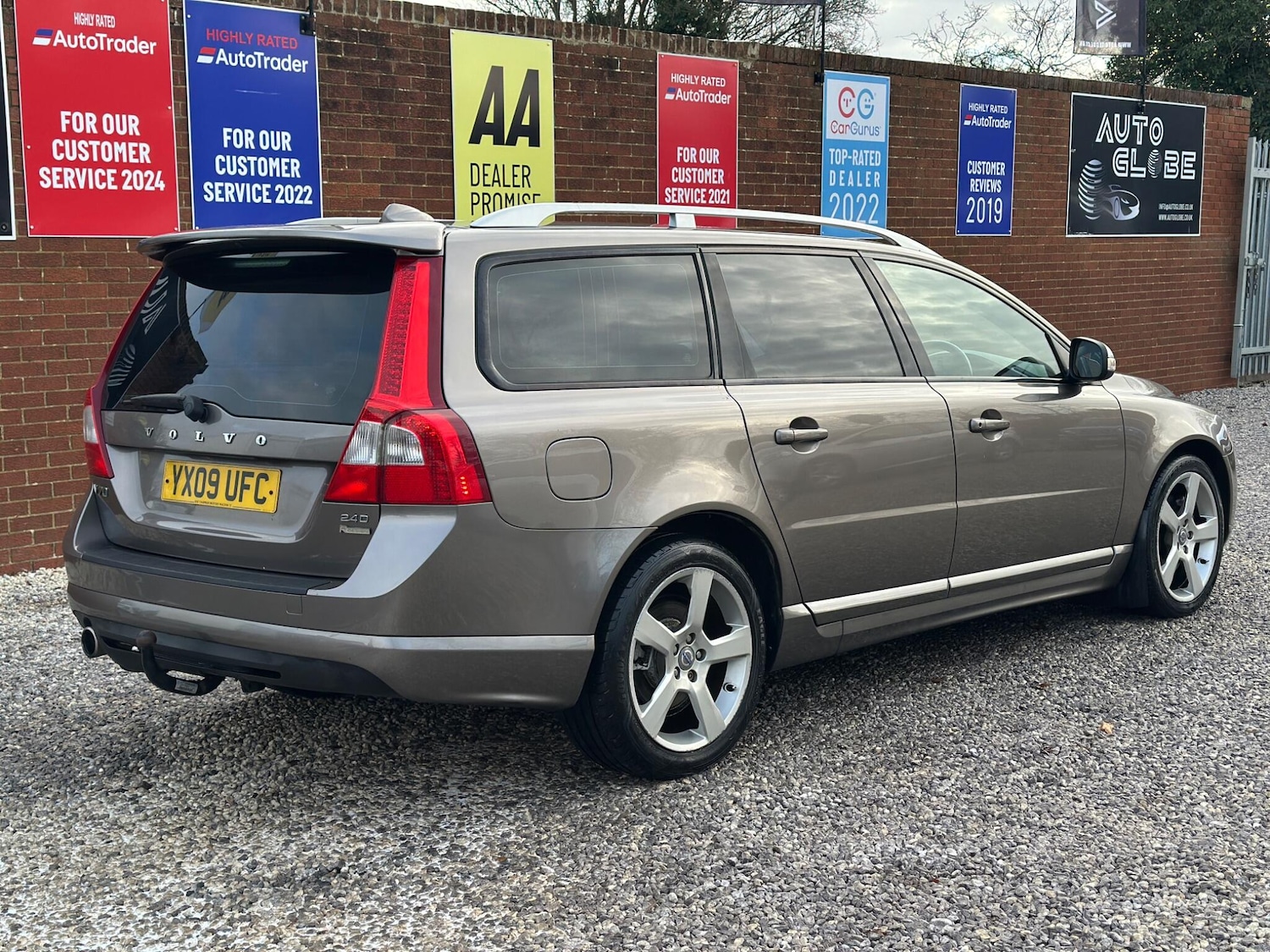 Used Volvo V70 2009 for sale - 77119859: Photo 5