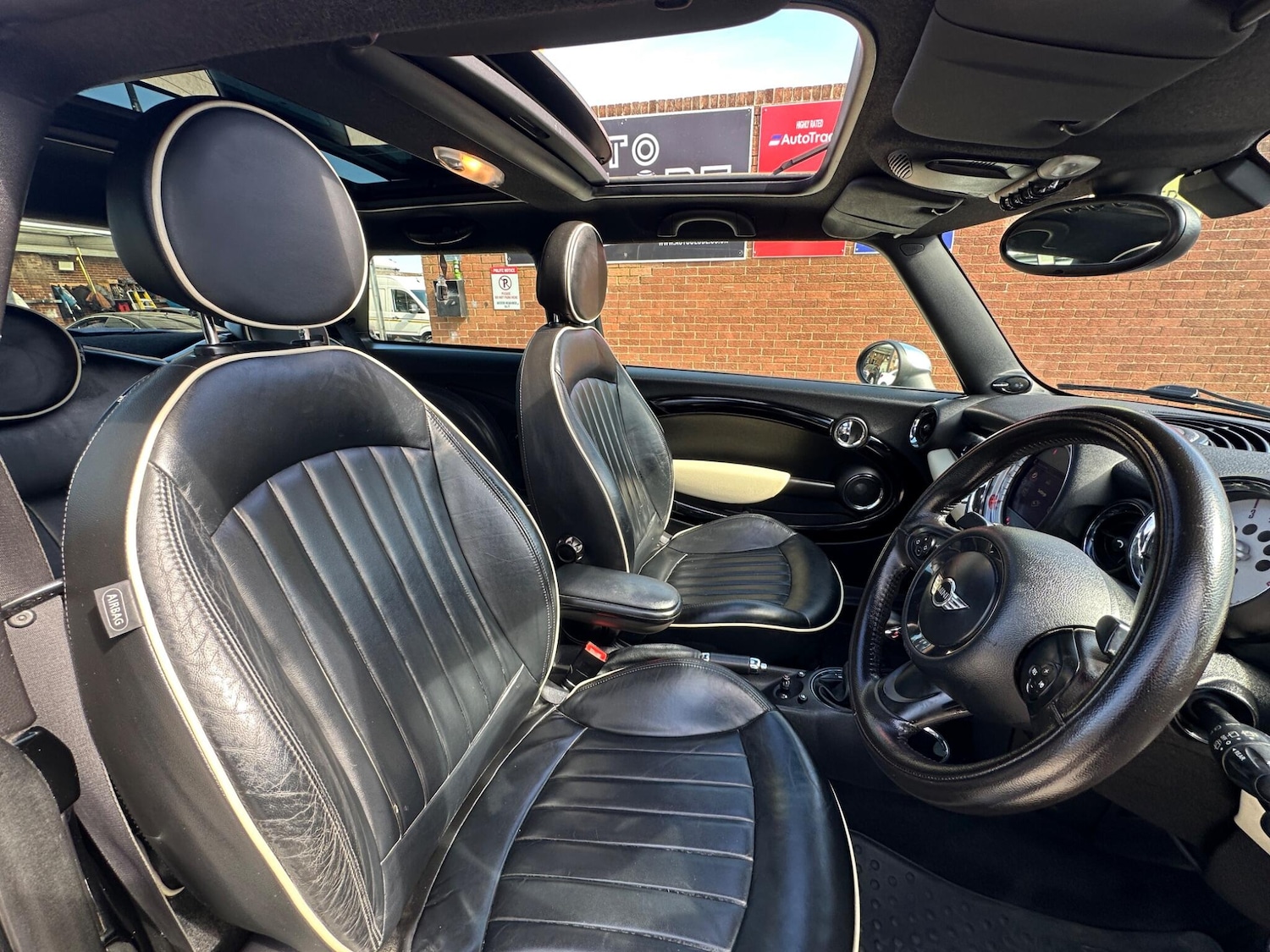 Used MINI Hatch 2011 for sale - 78034770: Photo 26