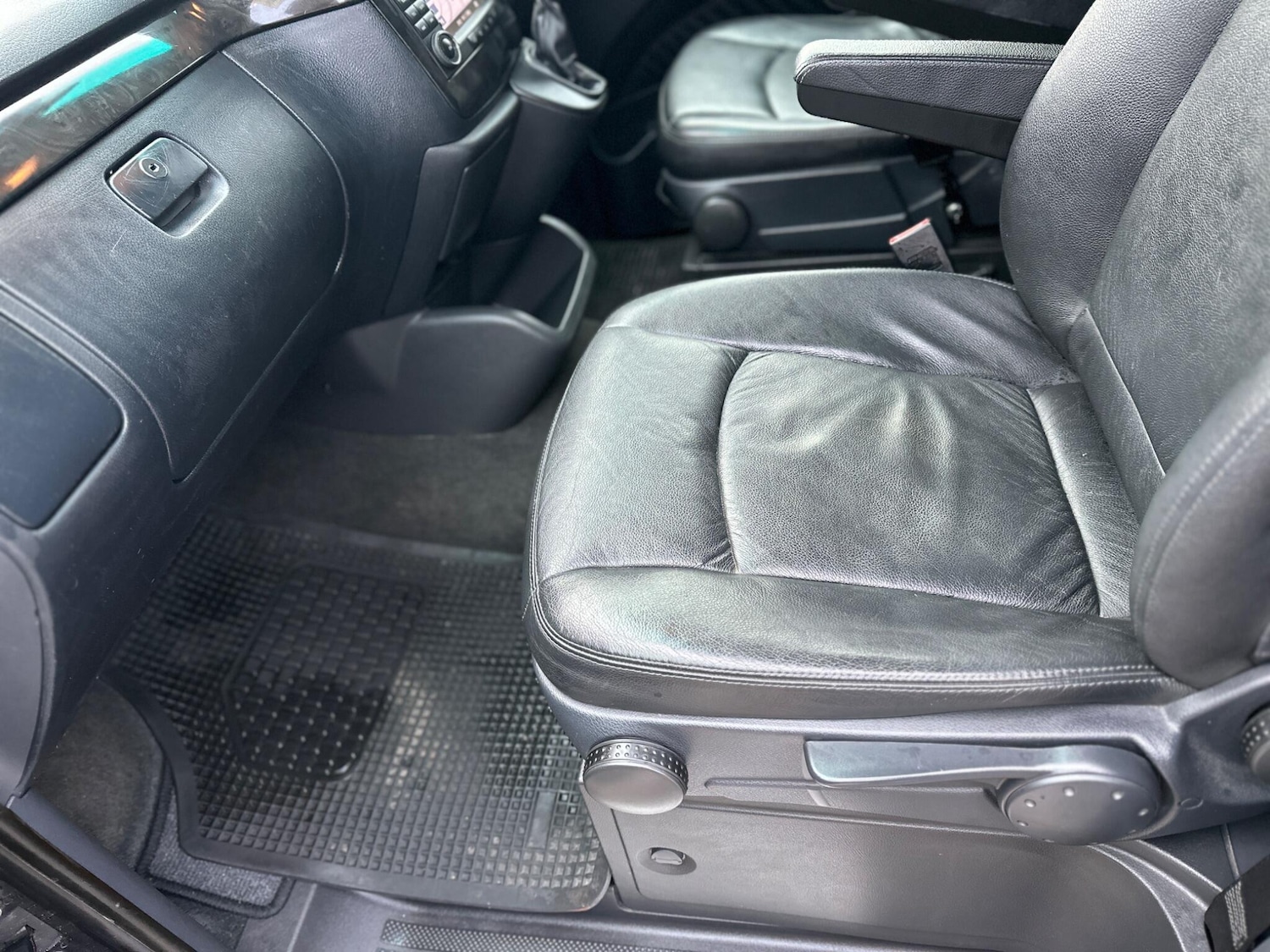 Used Mercedes-Benz Viano 2007 for sale - 77633957: Photo 46