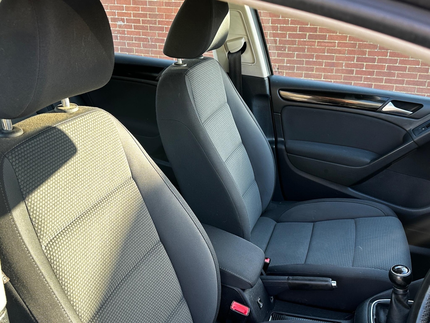 Used Volkswagen Golf 2011 for sale - 76432339: Photo 28