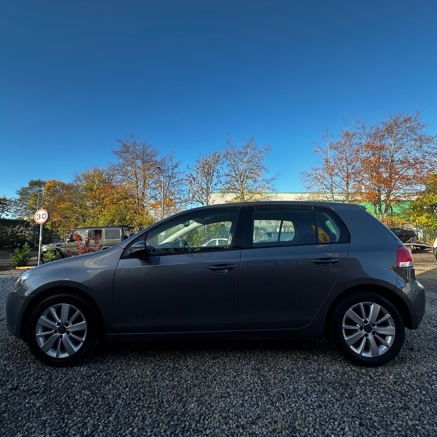 Used Volkswagen Golf 2011 for sale - 76432339: Photo 3