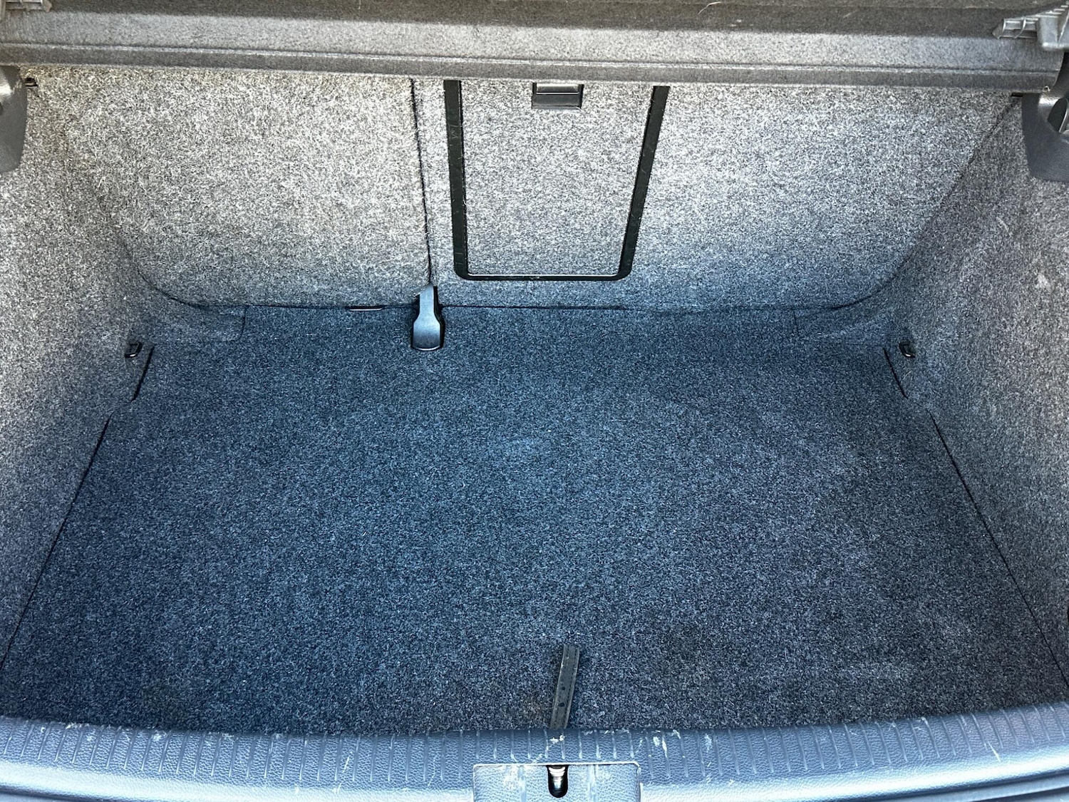 Used Volkswagen Golf 2011 for sale - 76432339: Photo 41