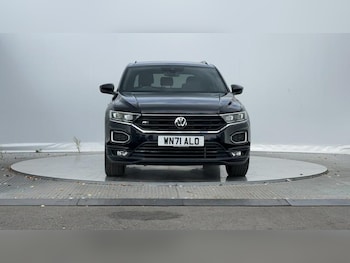 Used Volkswagen T-Roc 2021 for sale - 76534476: Photo