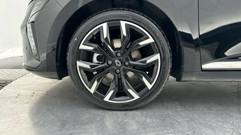Used Renault Clio 2024 for sale - 76104722: Photo 17