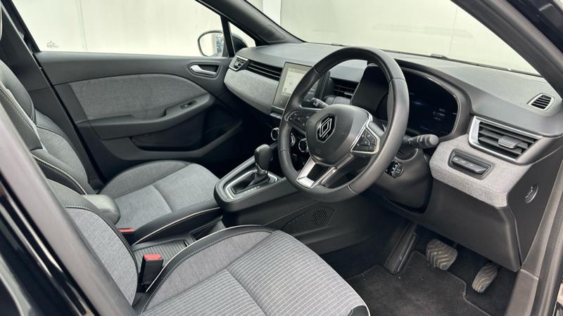Used Renault Clio 2024 for sale - 76104722: Photo 2