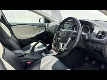 Used Volvo V40 Cross Country 2016 for sale - 75160293: Photo
